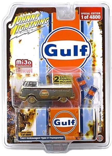 1/64 JOHNNY LIGHTNING JLCP7442 GULF 1965 VW TYPE II TRANSPORTER PICK UP WITH 2 OIL BARRELS MIJO EXCLUSIVE